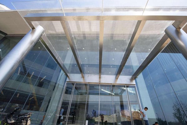 Topsen acetic silicone sealant 7132 applied in a glass sunroom setting.